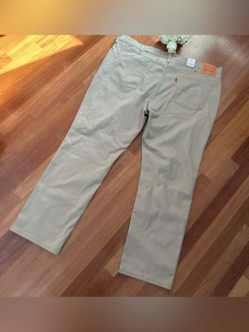 Levi's Men's Beige Relaxed Straight Jeans